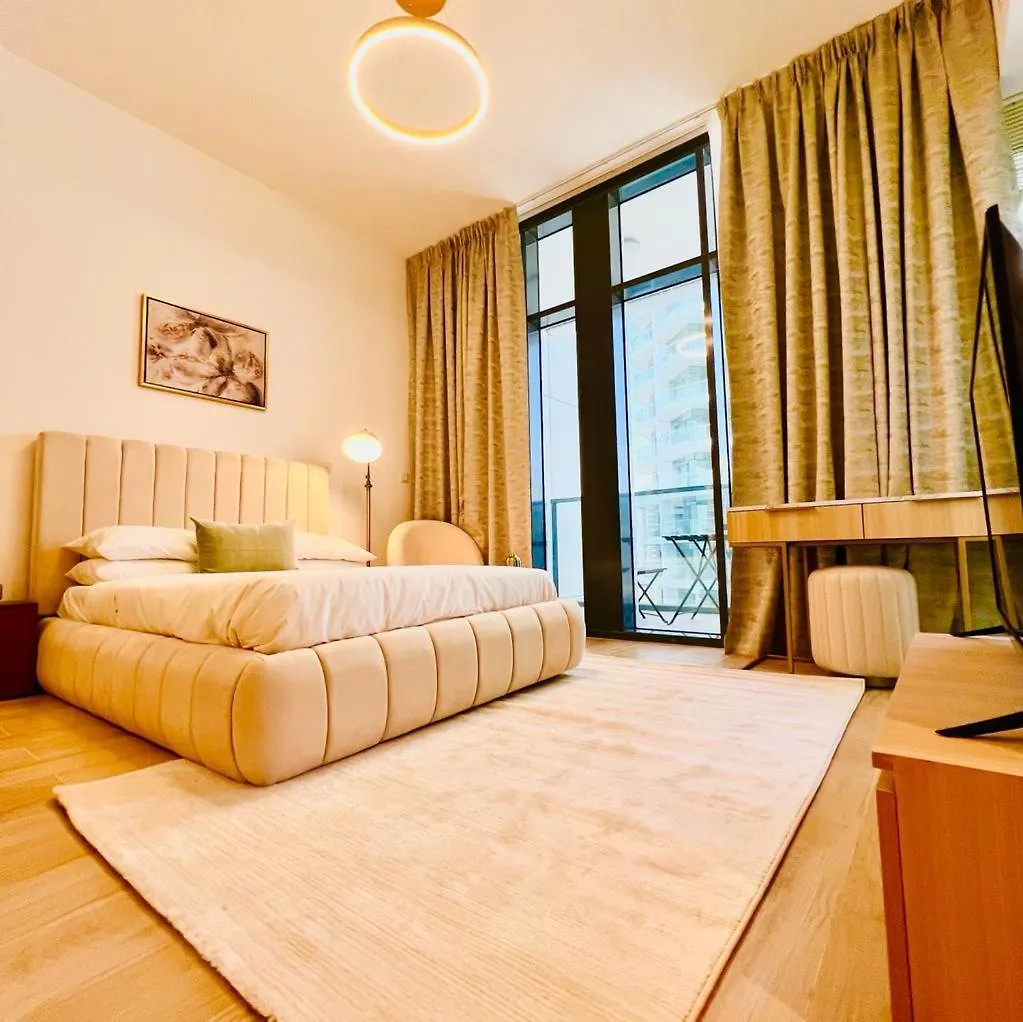 Daire Cozy Studio Jvc Dubai, Short Drive To Dubai Marina, Jbr, Downtown Dubai