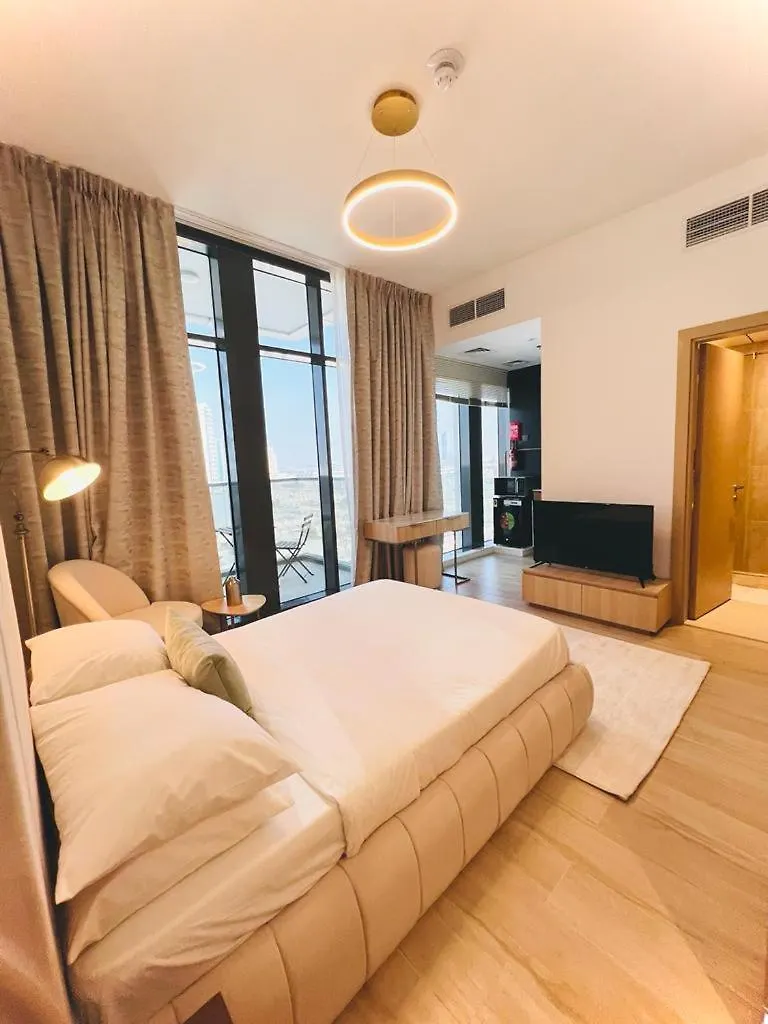 Cozy Studio Jvc Dubai, Short Drive To Dubai Marina, Jbr, Downtown Dubai